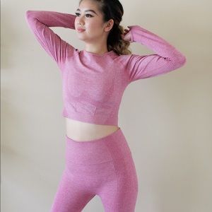 LONG SLEEVE TOP AND LEGGINGS ATHLETIC GYM SET PINK